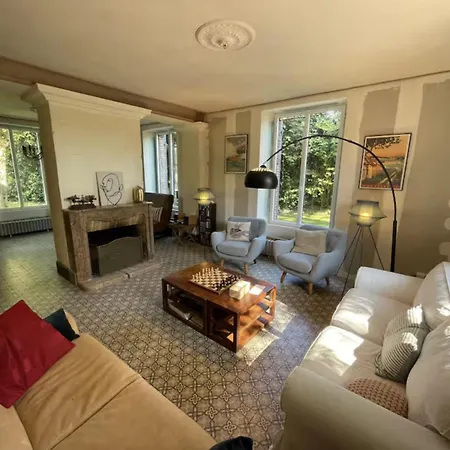 Holiday home Maison Leocha Sablons-sur-Huisne