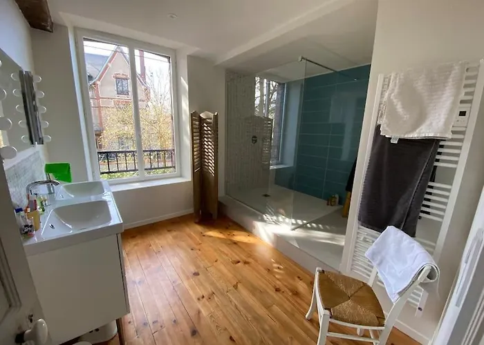 Feriehus Maison Leocha *